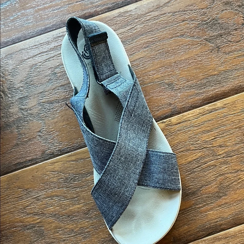 Clark’s Cloud Steppers Sandals - Size 8 - Picture 2 of 6